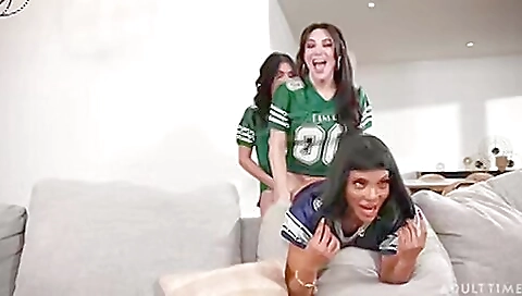 Busty brunette in vintage stockings fucks a huge cock